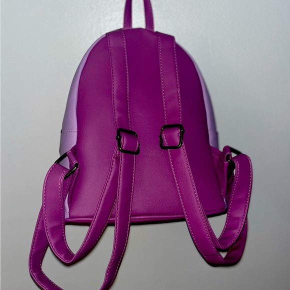 Lounge fly Snow White Mini BackPack. Opened but not used. In Very Good Condition - Picture 2 of 3